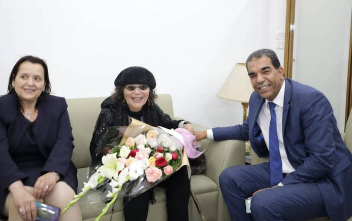 الممثلة العالمية كلاوديا كاردينال تحل بتونس