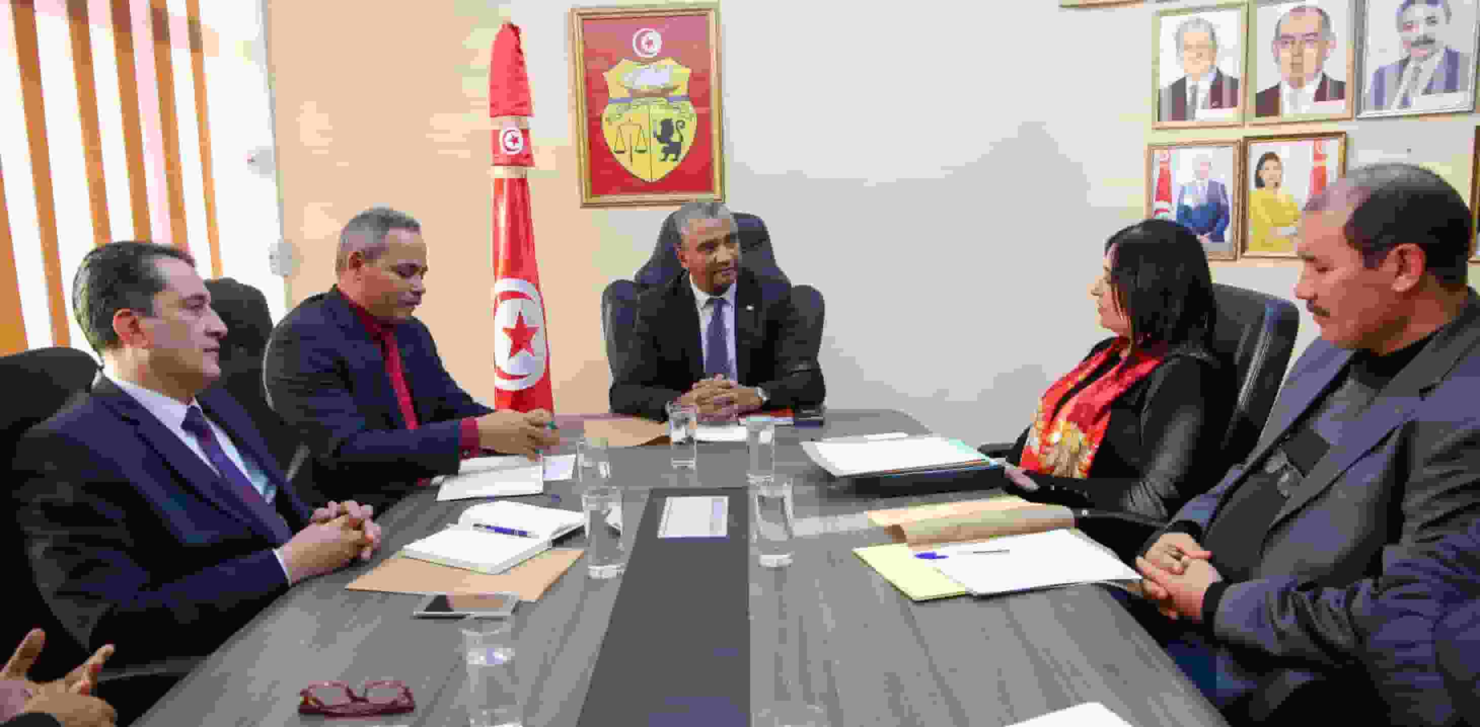 استقبال مديرة المعهد العالي للتنشيط الشبابي والثقافي ببئر الباي السيدة ...